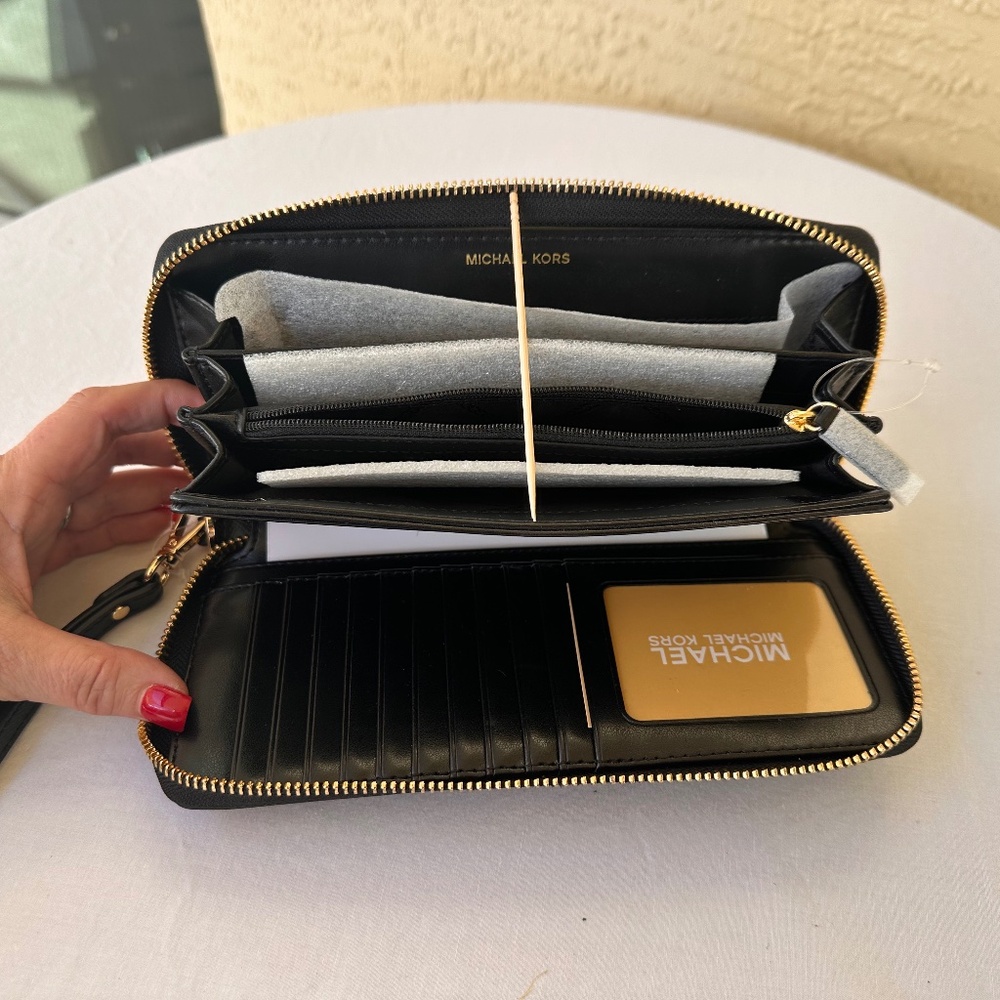 Michael Kors Continental Wallet Wristlet - Picture 6 of 10